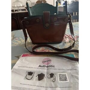 Vintage Brahmin Leather Shoulder/Crossbody Oval Bag.‎